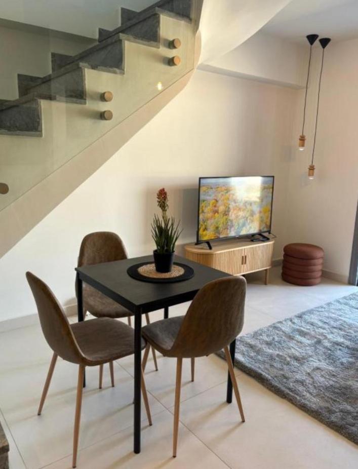 Luxury Maisonette With Shared Pool Афіни Екстер'єр фото
